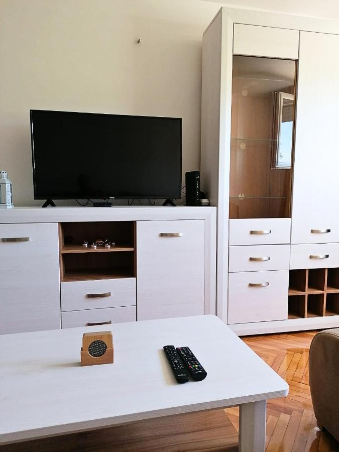 Apartment Novi Central تْشيرسيك نوفي المظهر الخارجي الصورة