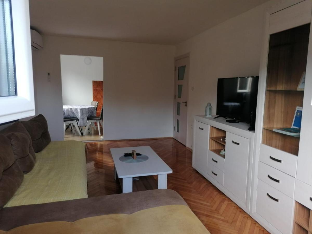 Apartment Novi Central تْشيرسيك نوفي المظهر الخارجي الصورة