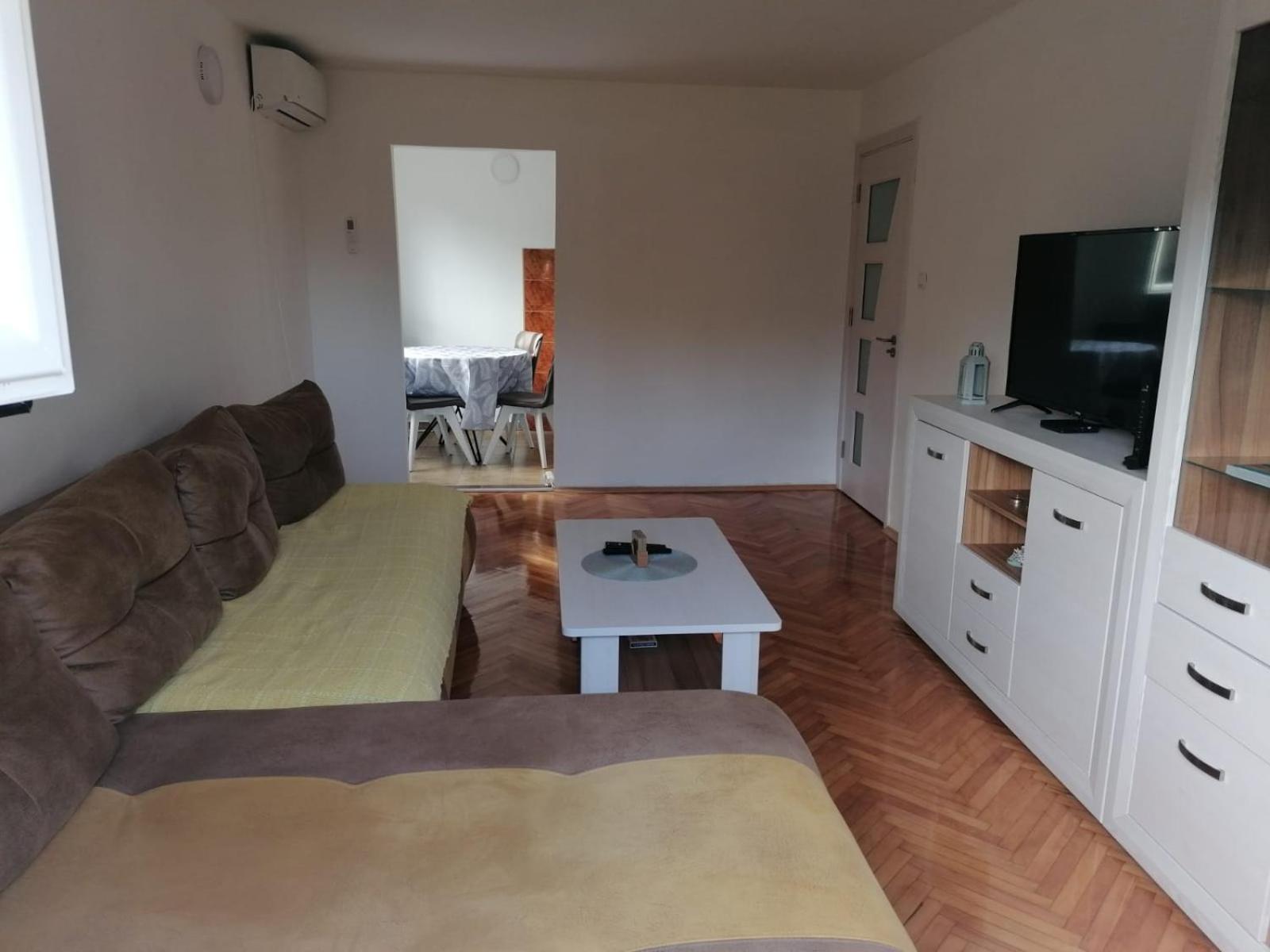 Apartment Novi Central تْشيرسيك نوفي المظهر الخارجي الصورة